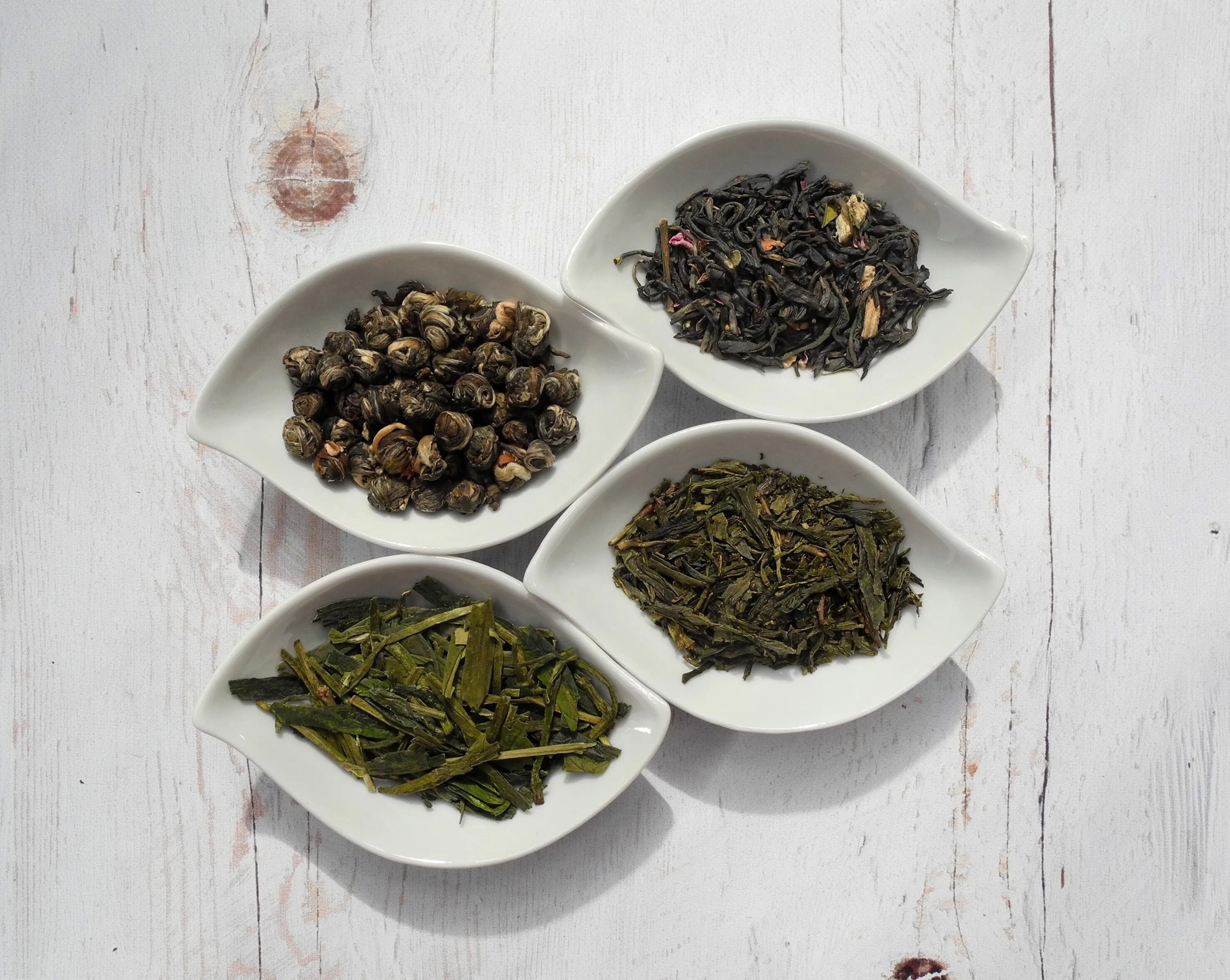 Листья чая купить. Зеленый чай. Чайный лист. Листья чая. Зеленый чай листовой.