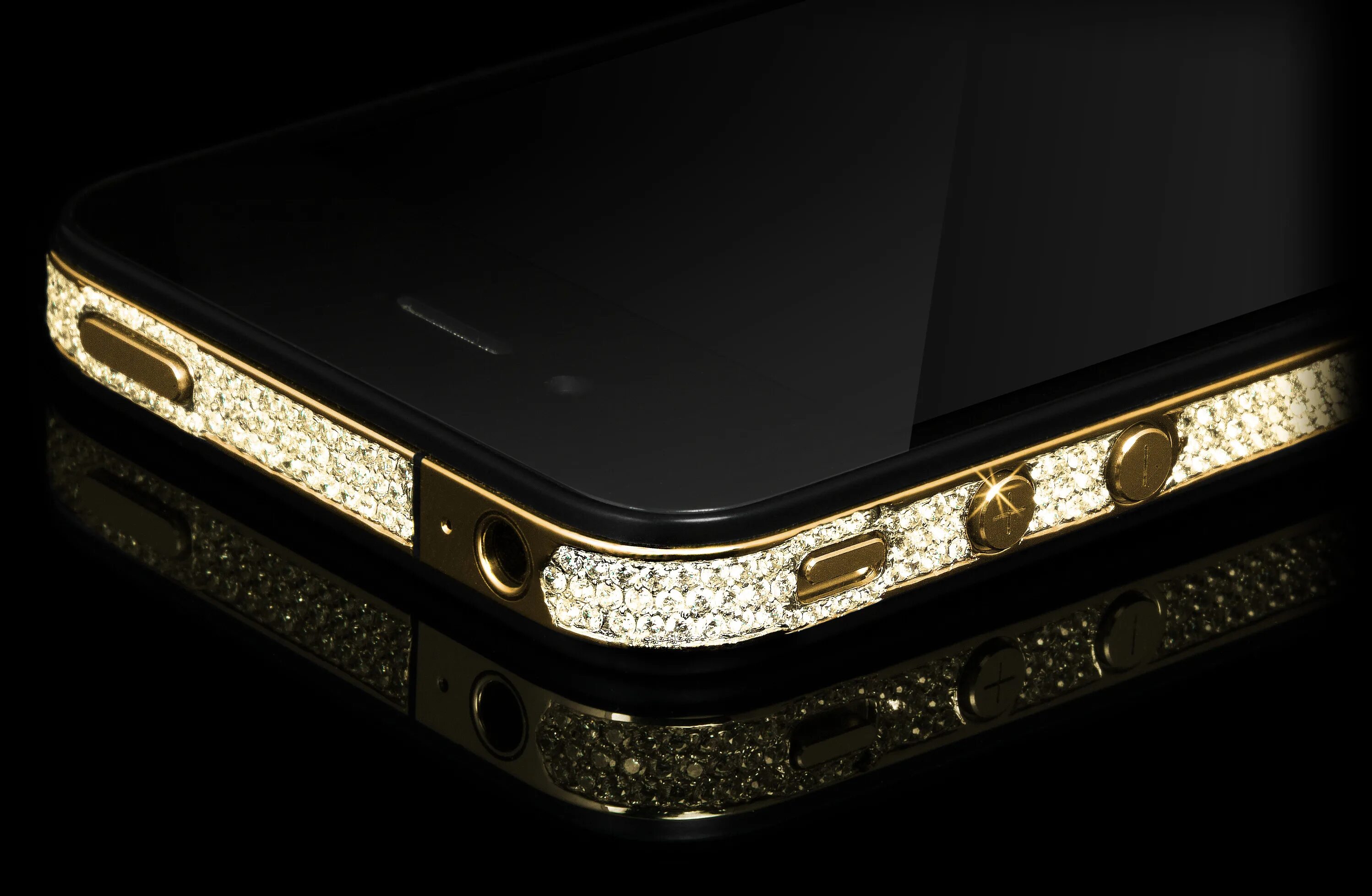 Самые дорогие телефоны фото. Iphone 4s Gold. Iphone 4 Diamond Rose. Айфон Даймонд Роуз эдитион. Iphone 4 Gold.