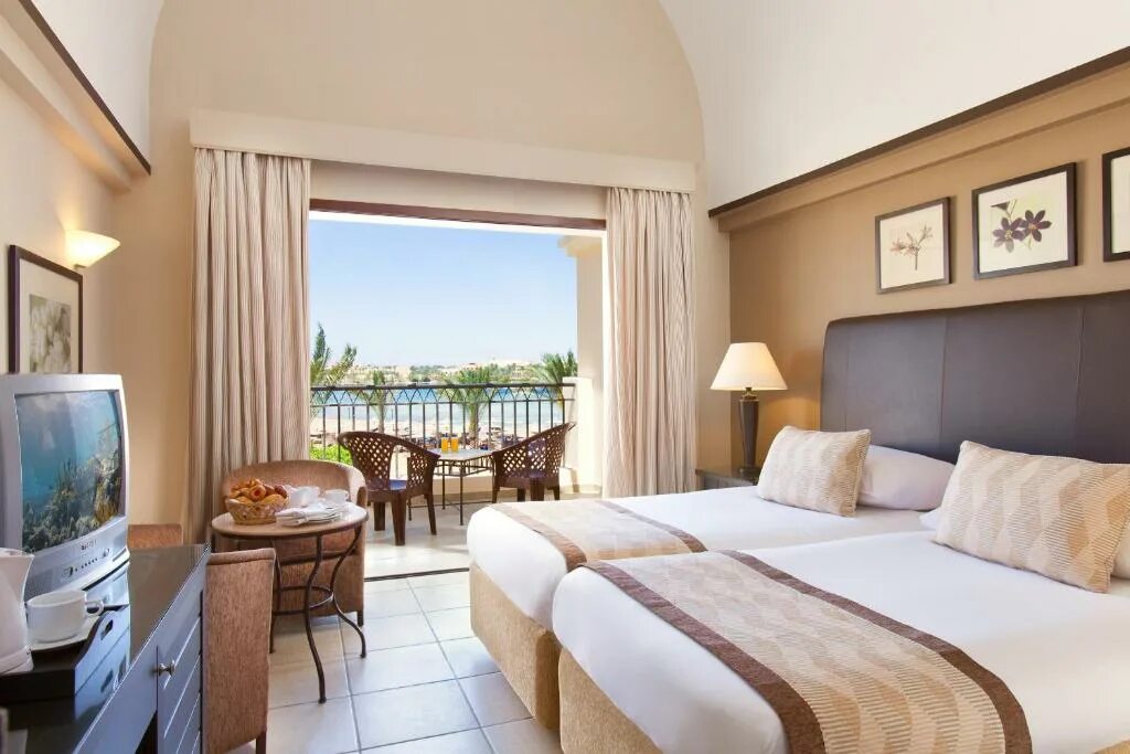 Superior garden перевод на русский. Golden coast saga. Арена бланка доминикана. Отель патио анапа. Superior garden перевод на русский.