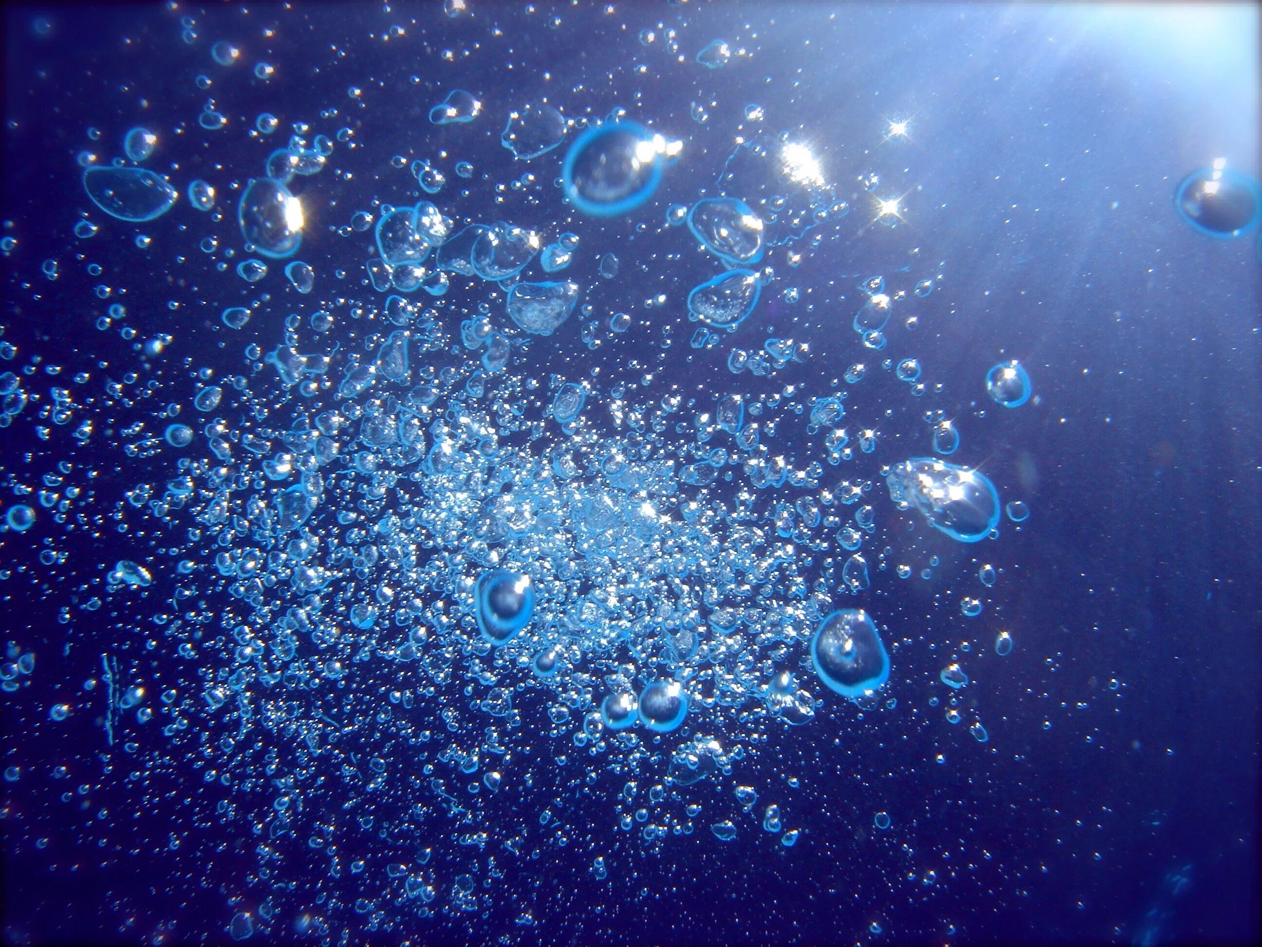 Образование кислорода в воде. Обогащение воды кислородом. В воде достаточно кислорода. Заряд молекулы воды. Измерение растворенного кислорода в воде.