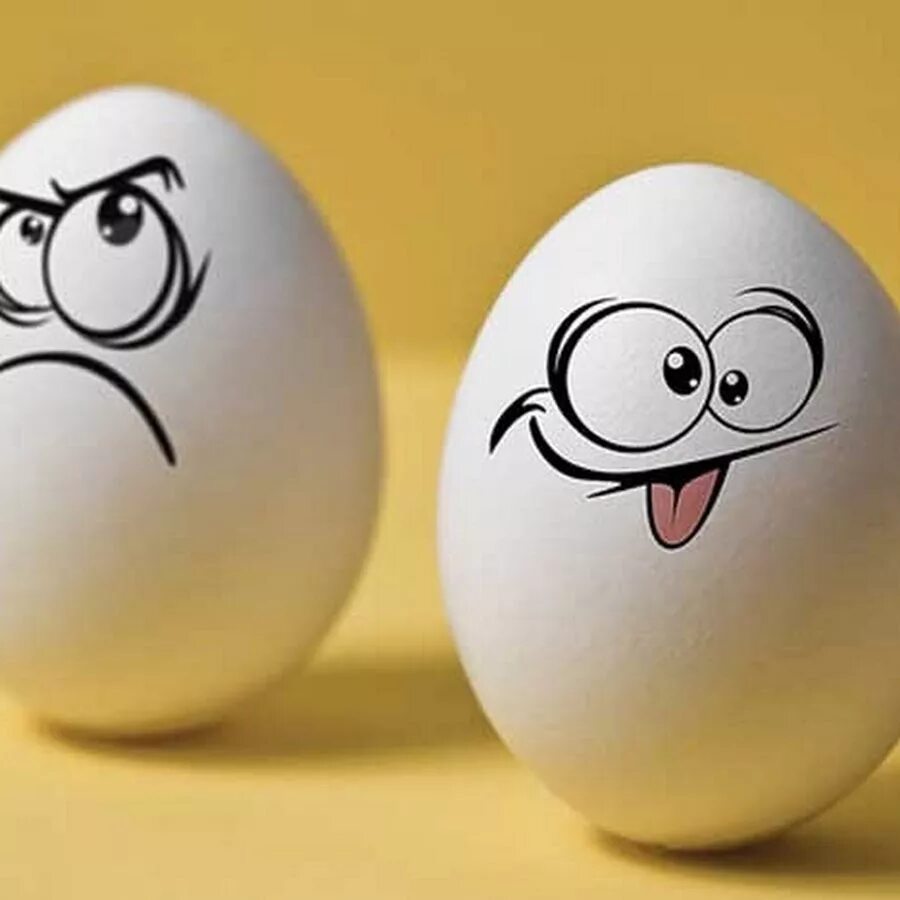 Смешные яйца. Яйцо улыбается. Веселые пасхальные яйца. Яйца прикольные картинки смешные. Глупые яйца
