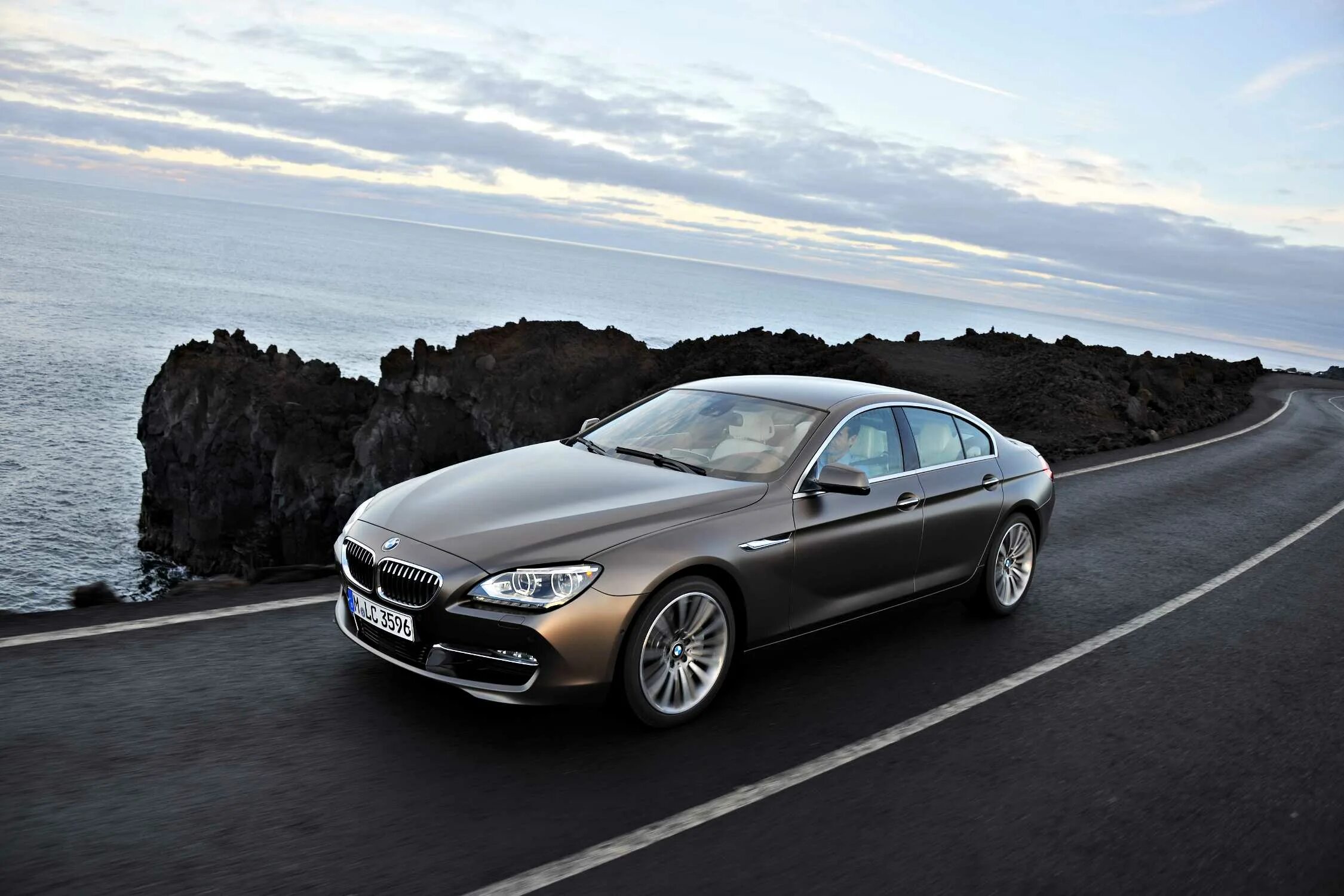 2013 BMW 6-Series 4-Door Sedan 640i Gran Coupe