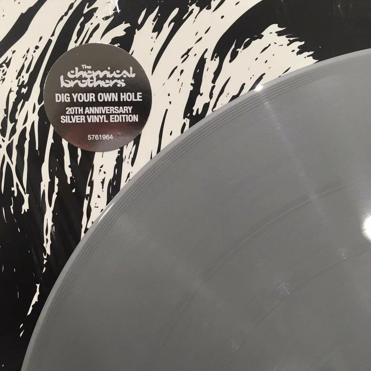 Dig your own hole. The chemical brothers-dig your own hole винил. silver vinyl. the chemical brothers block rockin&#039; beats. the chemical brothers vinyl.
