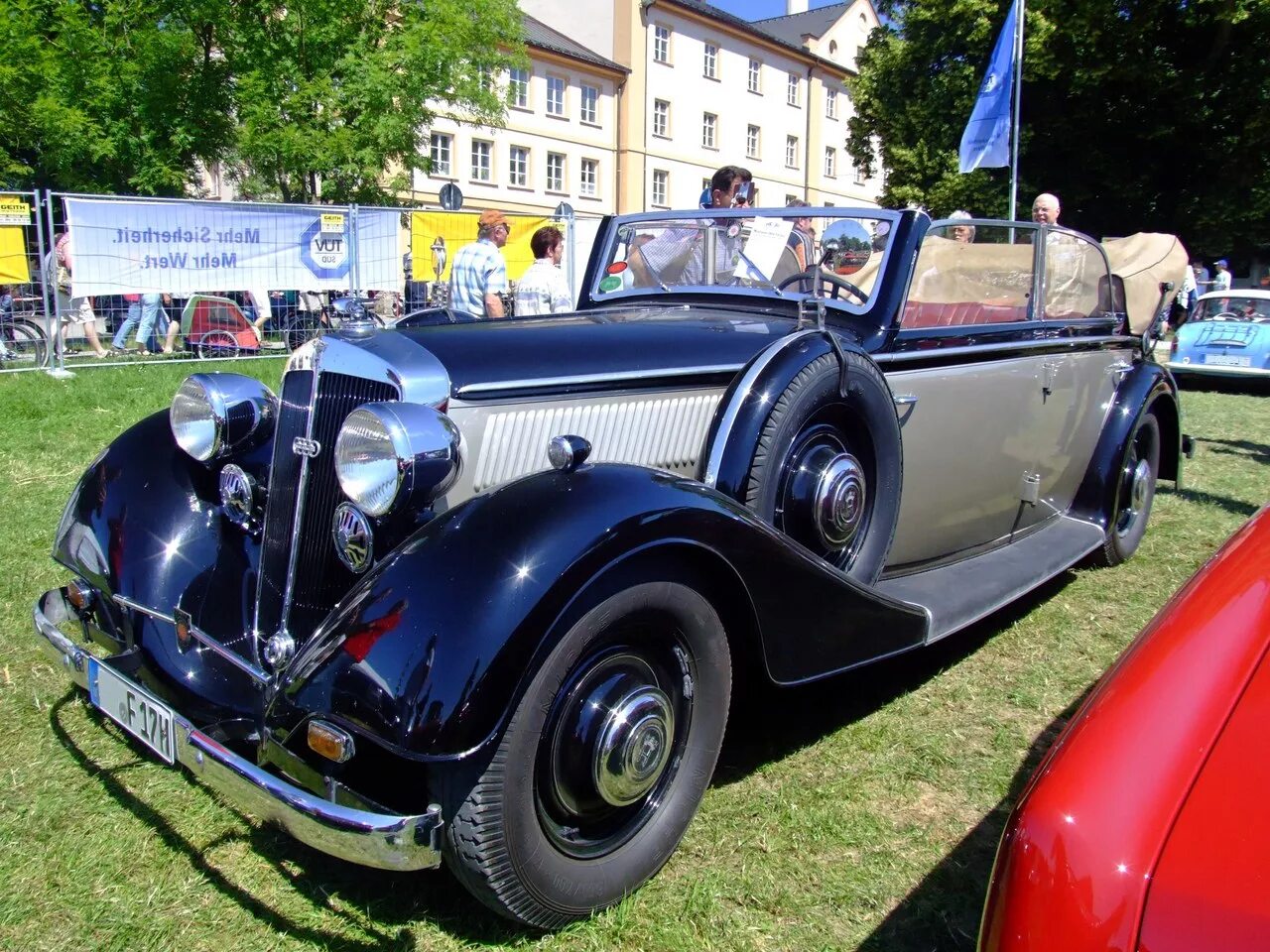 Horh bishop. Horch 853 sport cabriolet. Хорьх 1938 года. Хорьх ауди 1938. Horch 830.