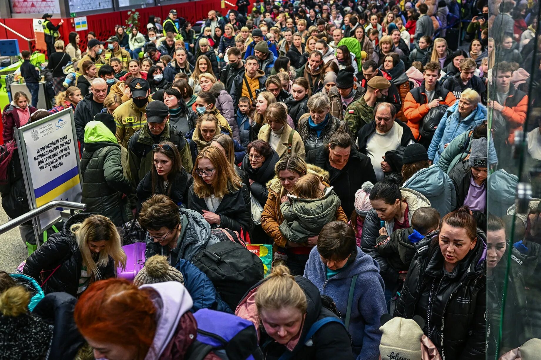 Украинские беженцы в норвегии. Украинские беженцы. беженцы в европе. украинские беженцы в европе. украинцы в германии беженцы.