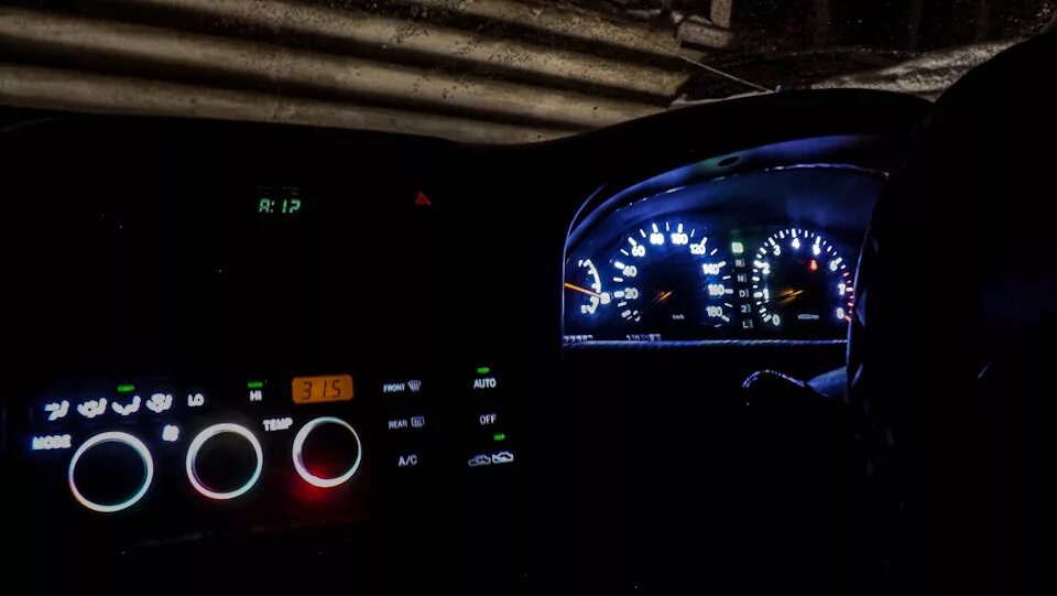 Не горит панель приборов 2114. Климат контроль 2114 подсветка. лампочка подсветки климата 2114. панель приборов ваз2114 с горяшими лампами индикации. приборка климат контроля тойота карина.