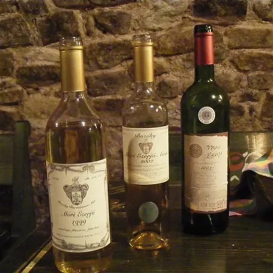 Названия венгерских вин. Tokaji aszu 5 puttonyos 2009. Токай венгрия. Вино венгрия tokaji. Tokaji aszu.