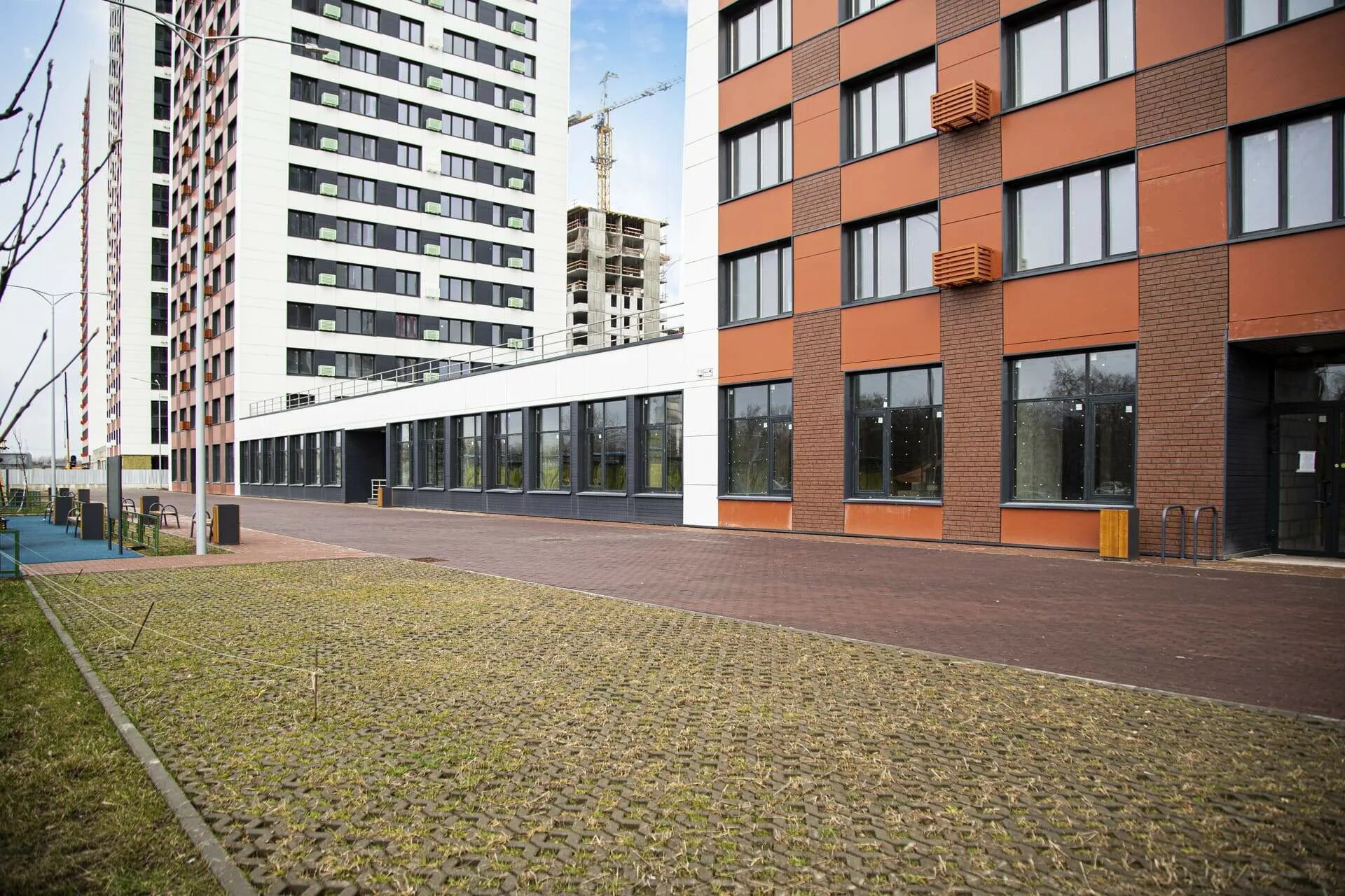 105а. санкт-петербург, мебельная ул. жк бригантина гранель. парковая улица 48 долгопрудный. улица парковая 102.