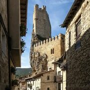 BURGOS sin ir más lejos (@burgossinirmaslejos) сделал(-а) публикацию в Instagram: "CASTILLO DE FRÍAS El trazado del núcleo urban