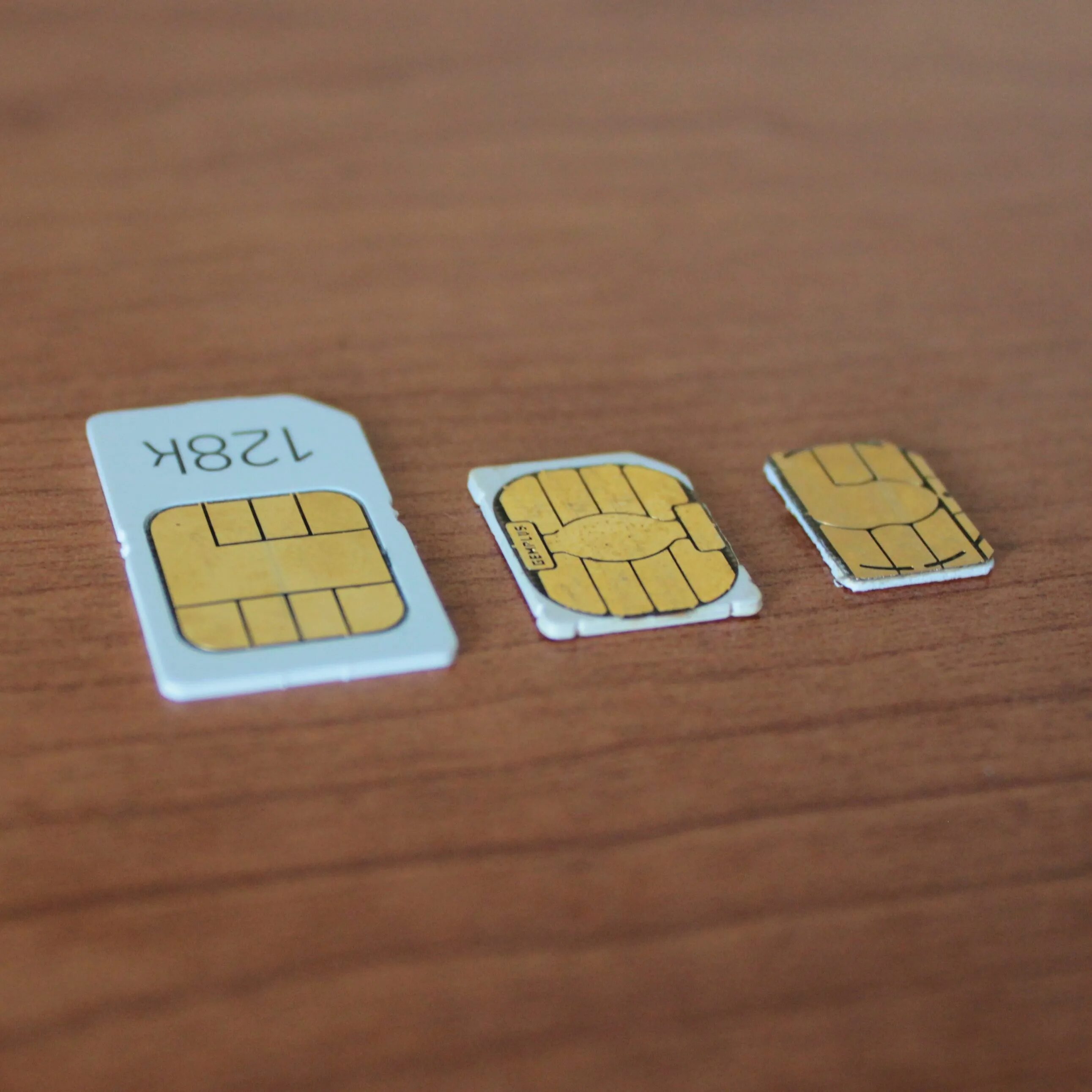 Что такое сим карта. Нано-SIM. Симка микро и нано. SIM Nano SIM карточка. Симка Micro и Nano.