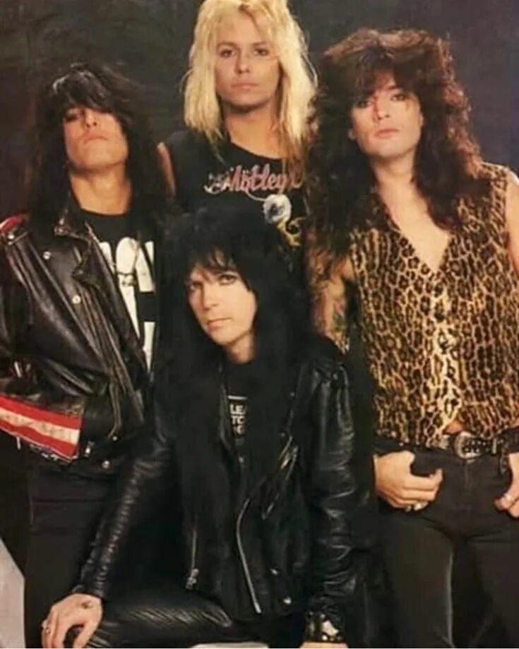 Motley crue wild side. Motley crue girls. Motley crue. Motley crue wild. Куртка мотли крю.