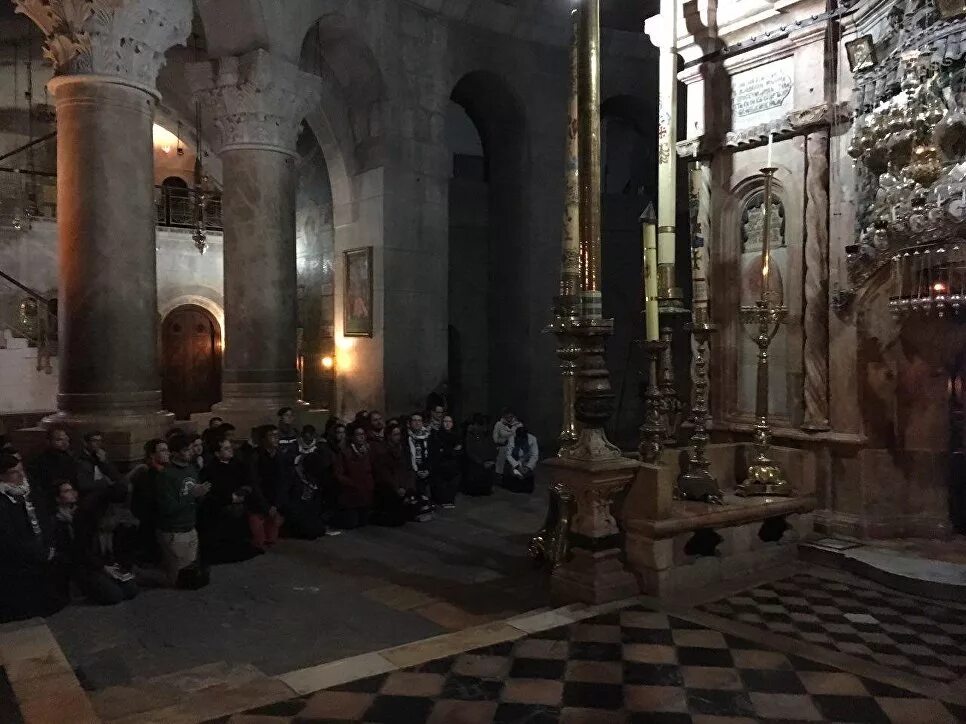 Конфессии в храме гроба. Храм свчтого грома госпоня иерусалим. Иерусалим христианство. Коптская часовня гроба господня. Иерусалим храм гроба господня ротонда.