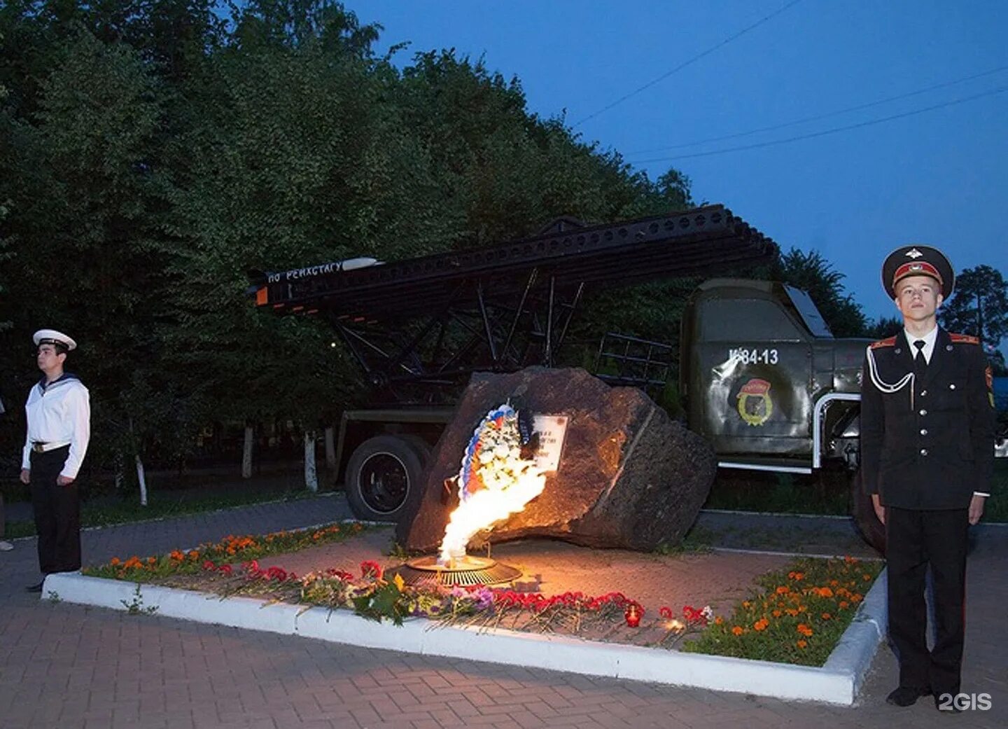 Краснознаменск московская область сайт новости. Вечный огонь Краснознаменск. Краснознаменск мемориал "парк Победы". Сквер Победы Краснознаменск. Сквер Гагарина Краснознаменск.