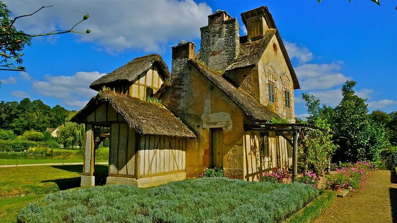 ла рен. бур-ла-рен. деревушка королевы. деревня амо версаль. амо-де-ля-рен.