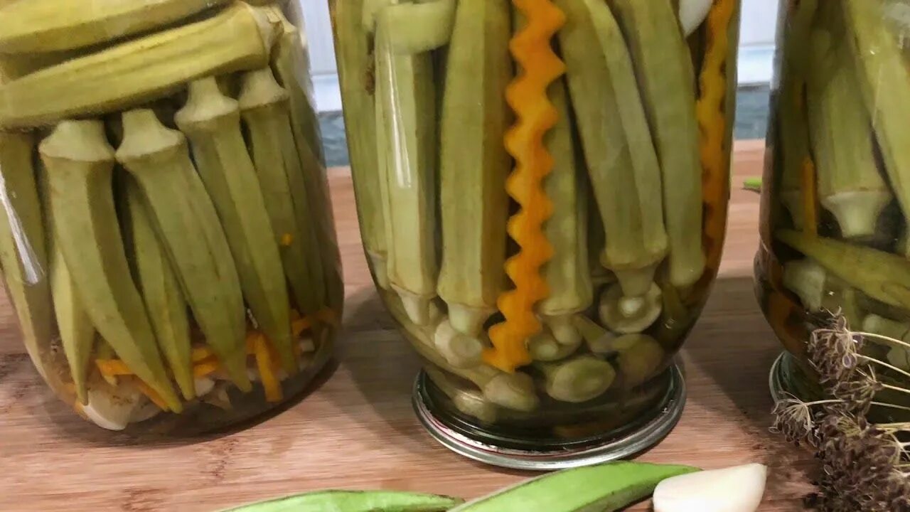 Бамия на зиму. Бамия соленая. армянские соленья бамия. бамия армянская маринованная. бамия консервированная.