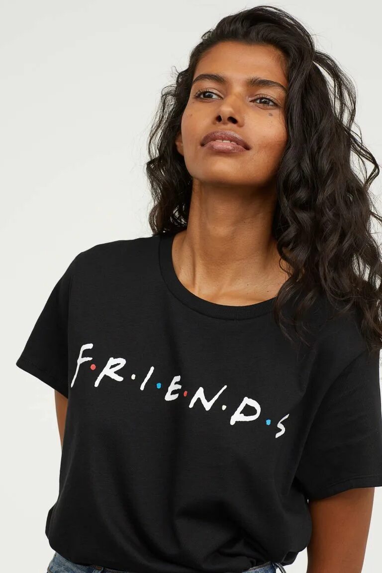 H m t. Футболка френдс HM. Футболка друзья сериал HM. H&M футболка. Майка friends h&m.