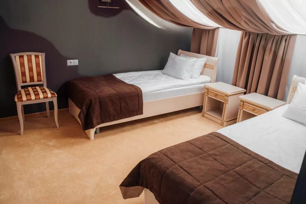 Кострома гостиница азимут 3. 1 мая, 24-а. Гостиница кострома в костроме. Азимут 3 кострома. Azimut парк отель кострома.