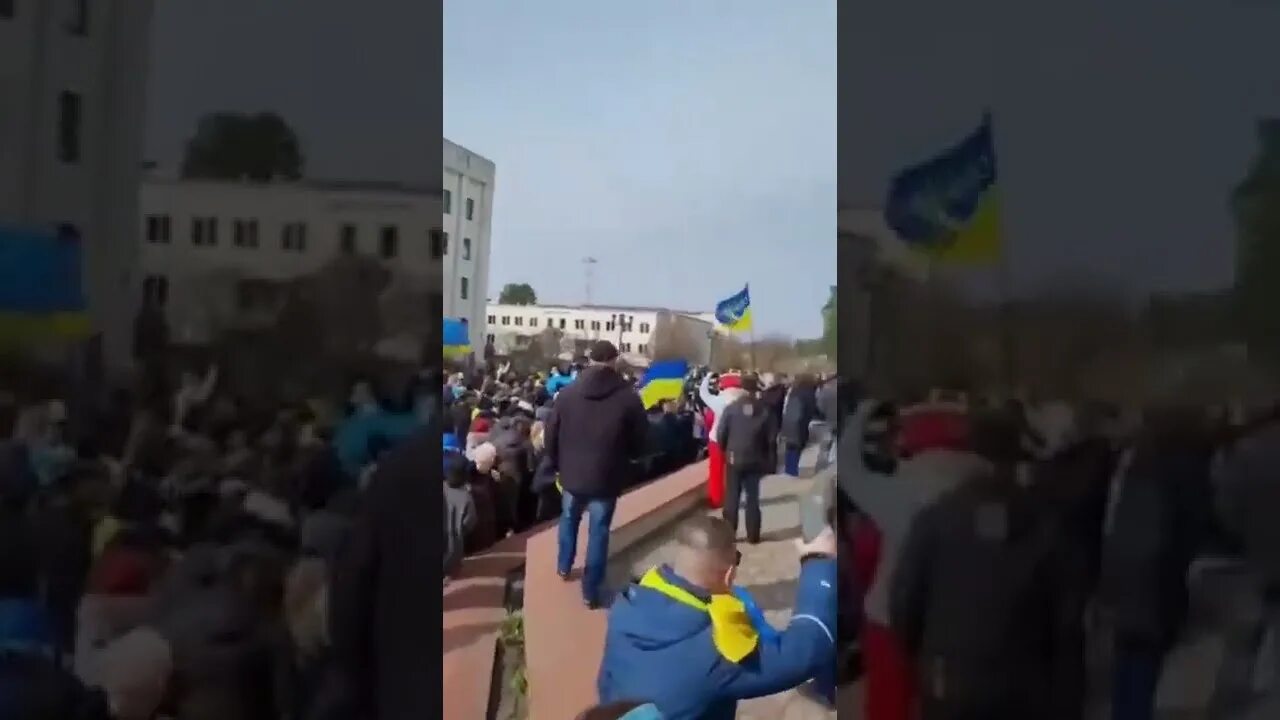 Украина 26.03 24. Митинг в Славутиче 2022. Жители Украины. Митинг Украина. Митинг русских в Украине.