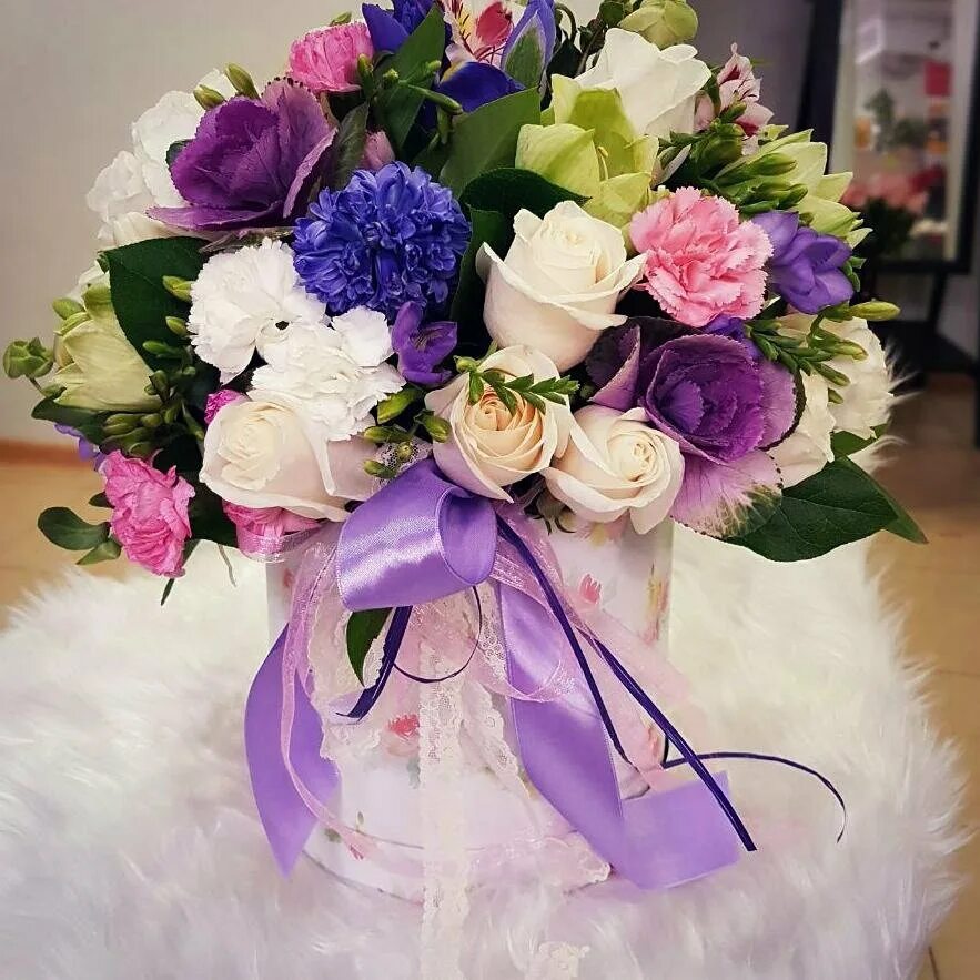 Магазин цветов тюмень. Цветы в цветах екатеринбург. Букеты цветов екатеринбург. Флорина цветы. Цветы в цветах екатеринбург.