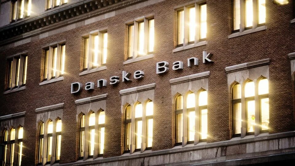 Банки Финляндии. Банки фасад. Szwecja - danske Bank.