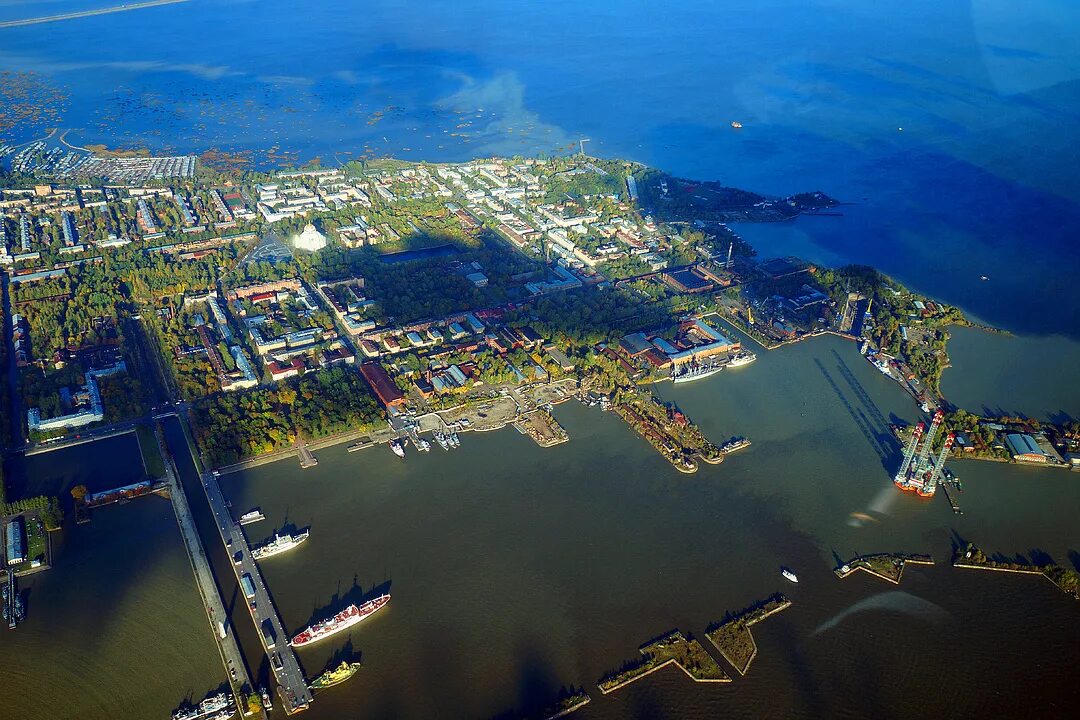 Кронштадт город морской славы. Форт великий князь константин в кронштадте. Никольский морской собор в кронштадте архитектура. Кронштадт в реальном времени. Форт константин в кронштадте.