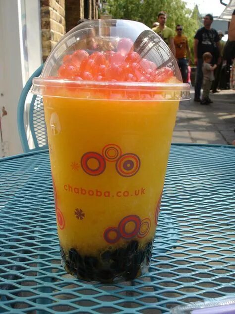 Лайм сок. Баббл ти bubble tea. Джус боллы bubble tea. Джус болл коктейль. Молочный коктейль с джус боллами.