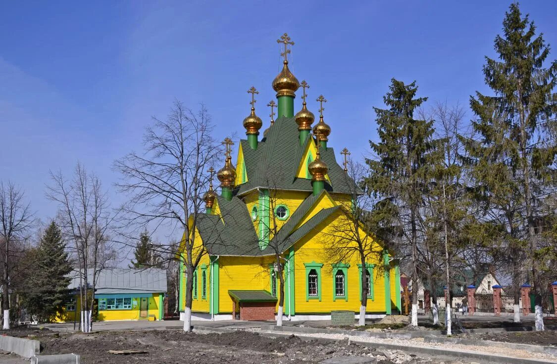 Храм всех святых Ульяновск. Католическая Церковь Ульяновск. Чекурское Ульяновск Церковь. Сосновка Церковь Ульяновск. Св ульяновск