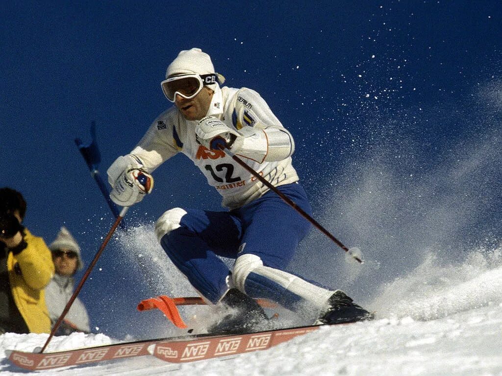Лыжный спорт теннис. Лыжи спорт. Слалом горнолыжный спорт дети. Лыжный спорт теннис. Лыжный спорт теннис.