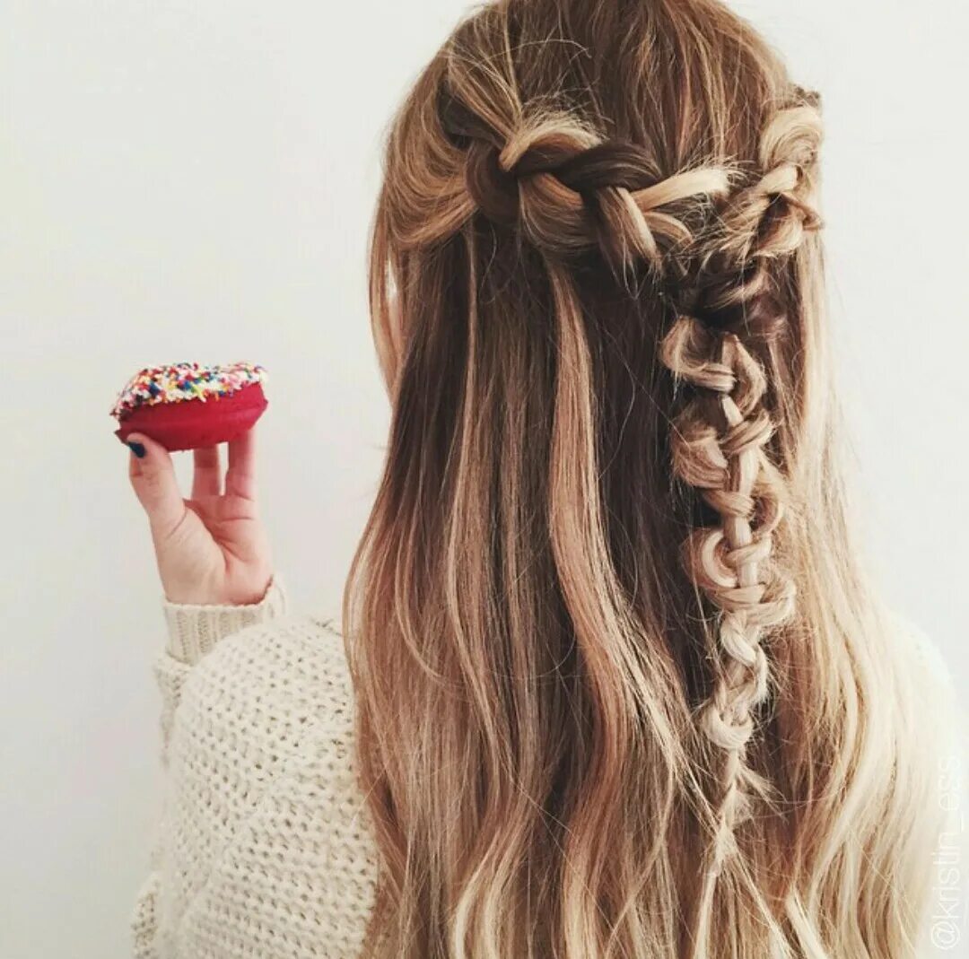 Девчачьи волосы. Девушка с розовыми волосами со спины. Девчачьи волосы. Прически с разноцветными волосами. Парик розовый длинный.