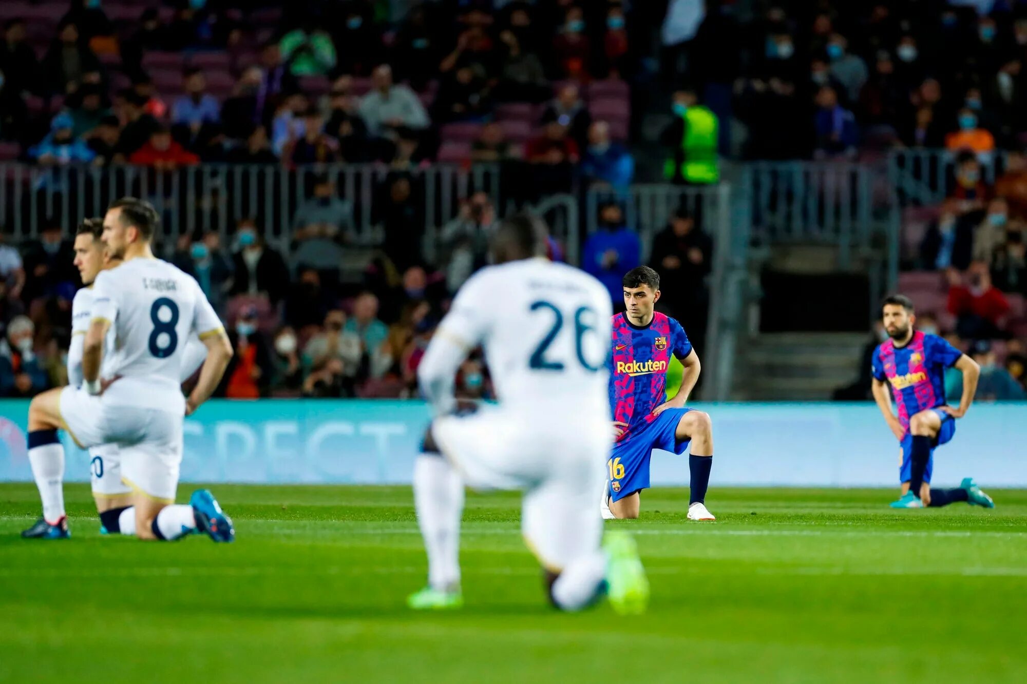 Наполи барселона счет. Барселона наполи 17. Barcelona yangiliklari 2022. Наполи кальяри. Последний матч барселоны.