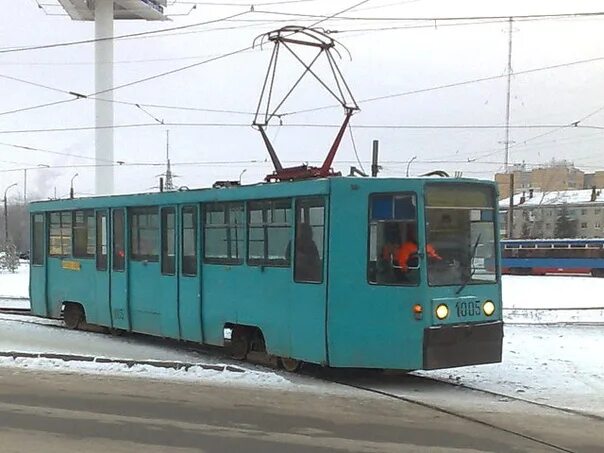 Трамвай ктм 8. Трамвай 8 казань. Ктм красно белый. Ктм 8 пермь. Ктм 8 казань.