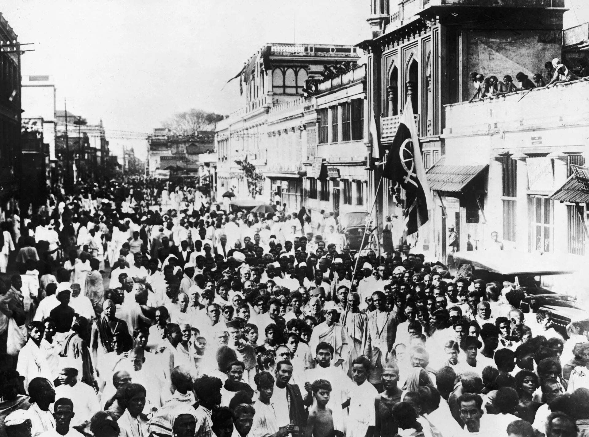 1930 Индия Махатма Ганди. Восстания в Индии Махатма Ганди. Национально-освободительное движение в Индии 20 века. Независимость Индии Ганди.