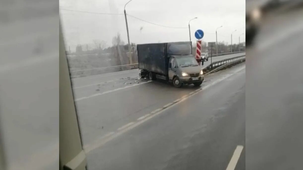 Дтп м8 сегодня ярославская. Дтп на трассе м8 за последние сутки ярославская область 76. Дтп на трассе м8 в ярославской области вчера. Авария в ярославле на трассе м8 11. Камаз на трассе.