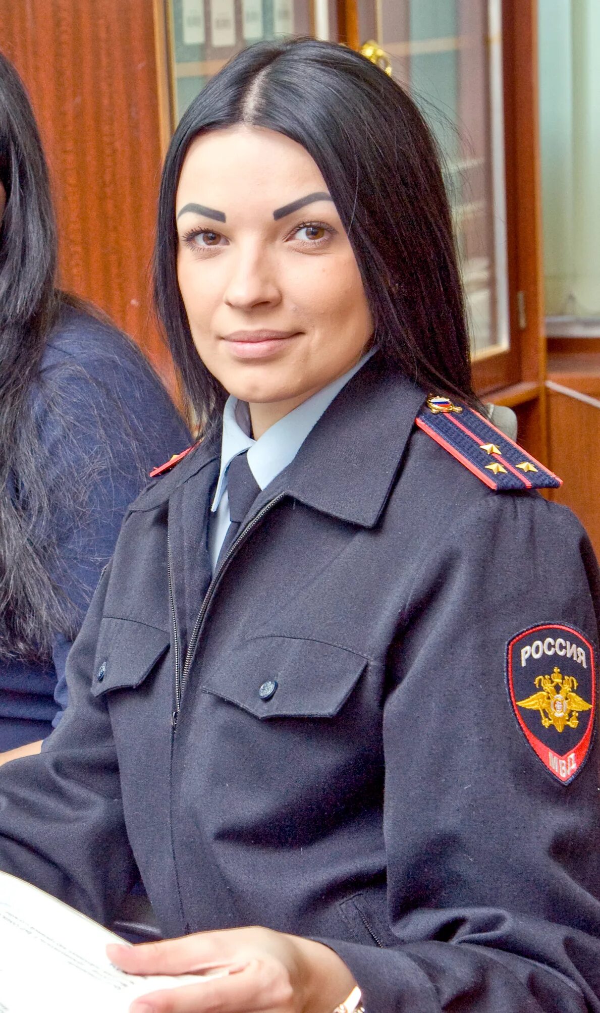 девушка капитан полиции. участковая уполномоченная полиции женщина. баба участковый. девушка участковый полиции. участковая уполномоченная полиции женщина.