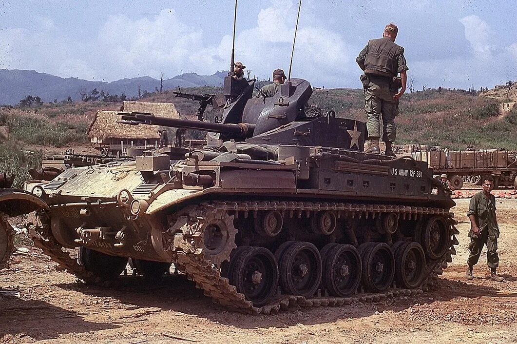 M 42 m 7 m. ЗСУ м42. М41 бульдог во Вьетнаме. M42 ЗСУ. ЗСУ m42 Duster.