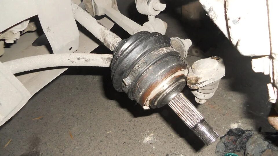 Замена пыльника внешней гранаты - Lada 21124, 1,6 л, 2006 года своими руками DRI