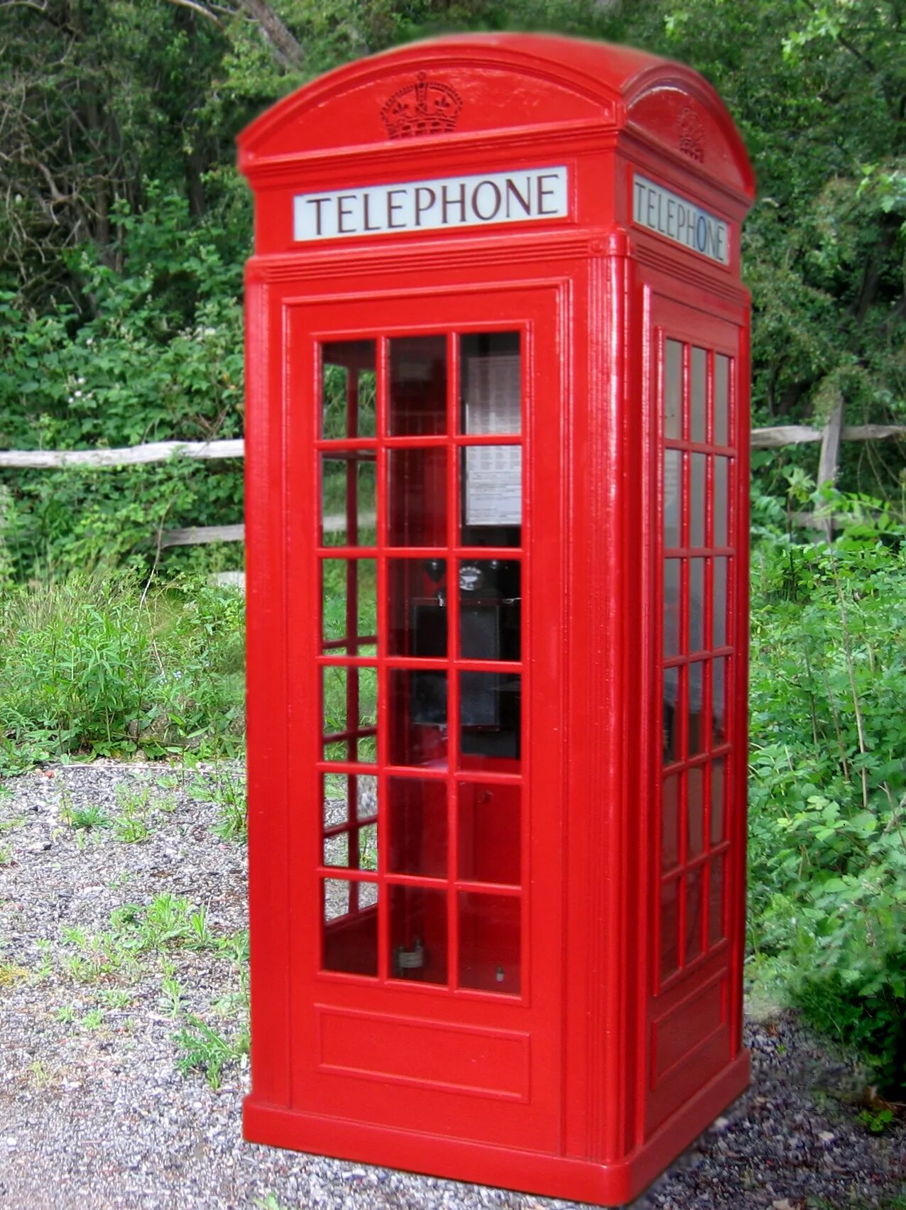 Телефонная будка к2. Red Phone Booth London. Red telephone Box in London. Красная будка. Британия телефон