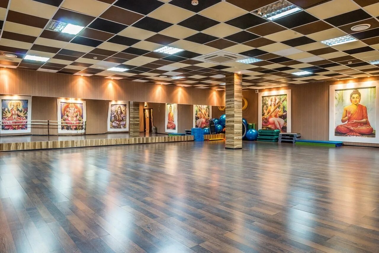 Фитнес клуб речной вокзал. Зебра Ленинградское шоссе 47. Фитнес клуб Зебра Ленинградское шоссе 47. Бассейн Зебра на Ленинградке. Зебра Речной вокзал.