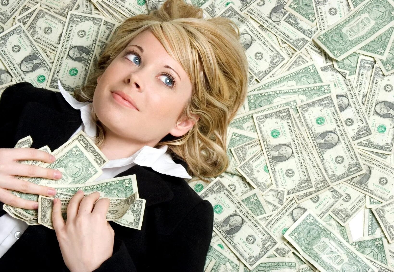 Достойные доходы. Заработок в интернете. Бог достатка. Ольга мельникова ммм. Мужчина с деньгами.