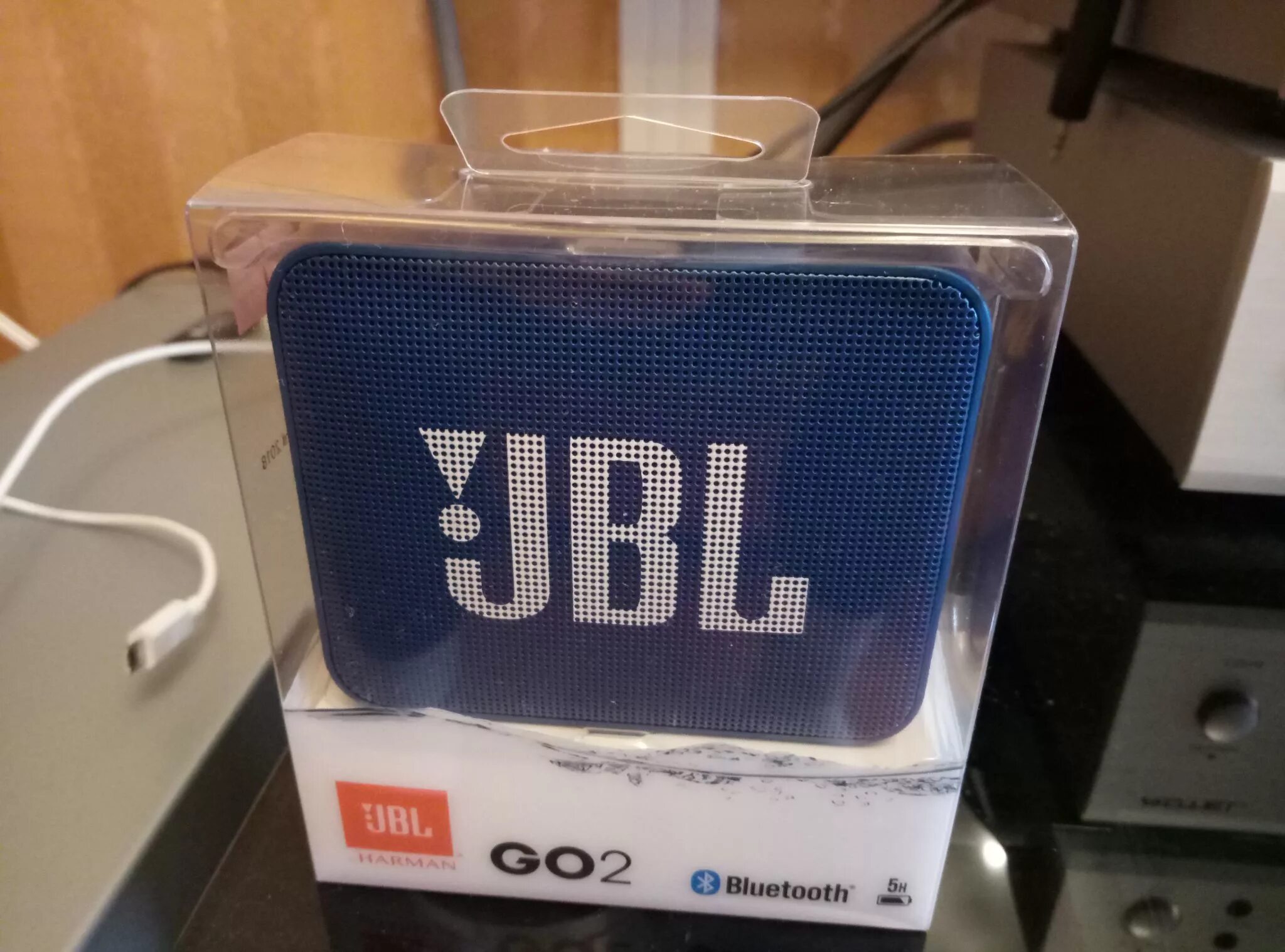 Портативная система go. Колонка jbl го 2. jbl go 2 оригинал. jbl портативная колонка 2еас. динамик jbl go 2.