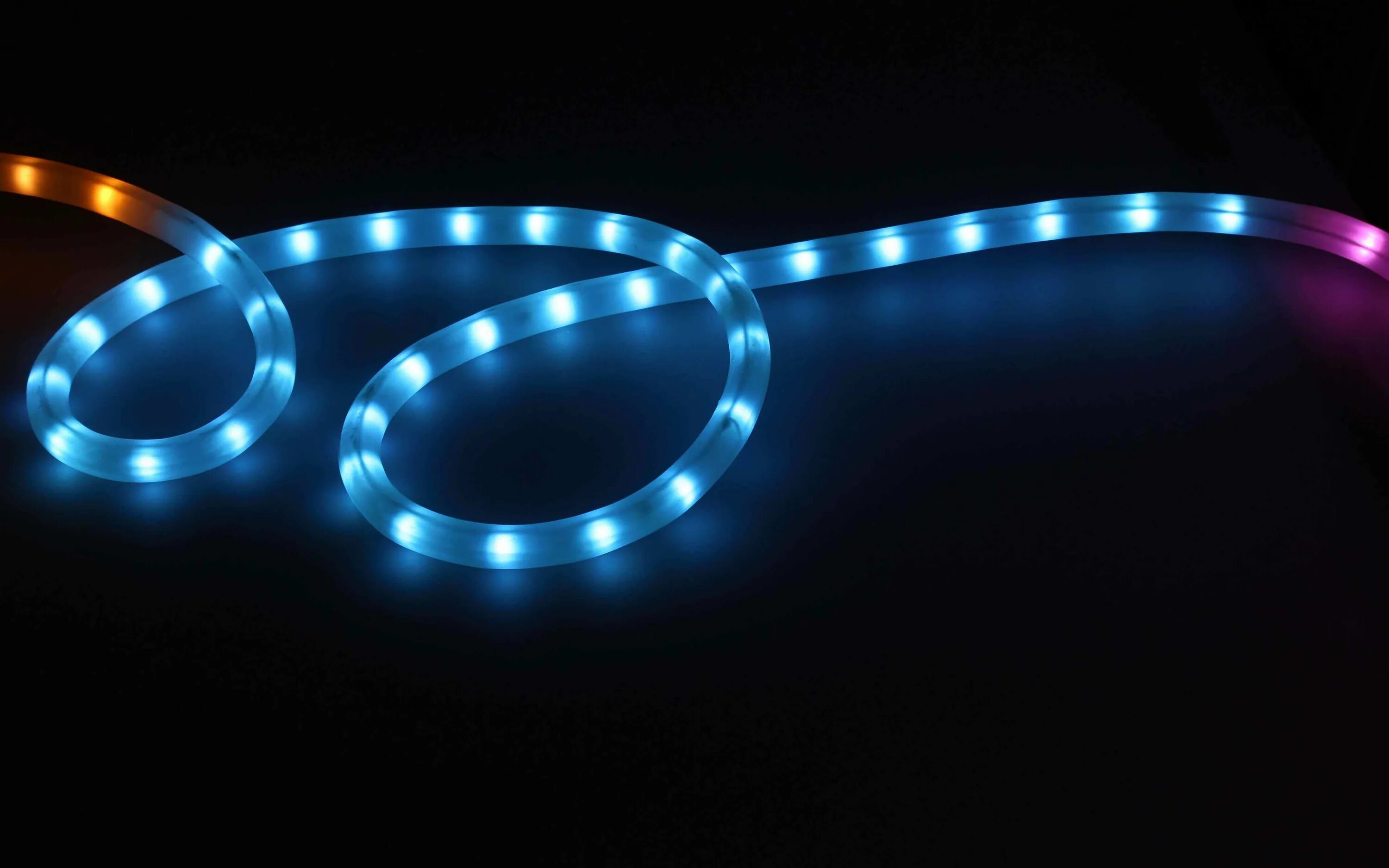 Led подсветка 220 вольт. Luces led. Luces led. Led708-10lсветодиод. Неоновая стенка.