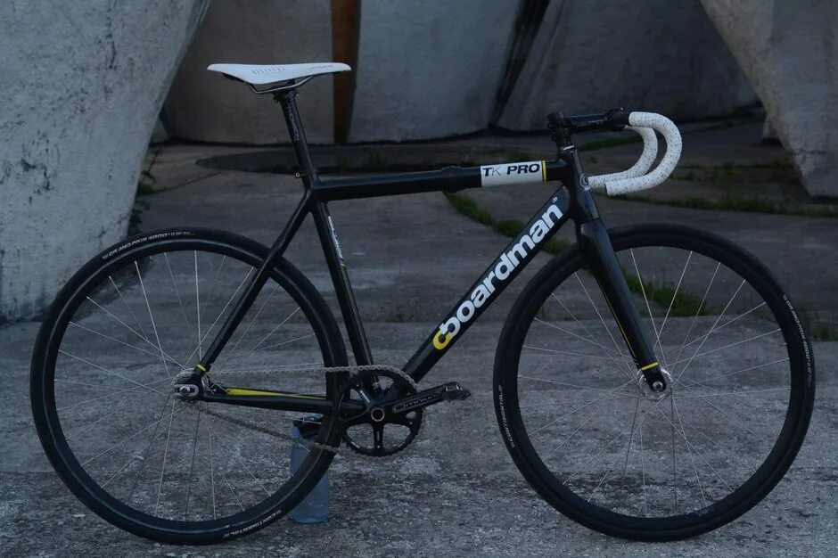 Tk track. Boardman tk Pro. Boardman track Bikes. Бордман фикс. Шоссейный велосипед Аист tk9-109.