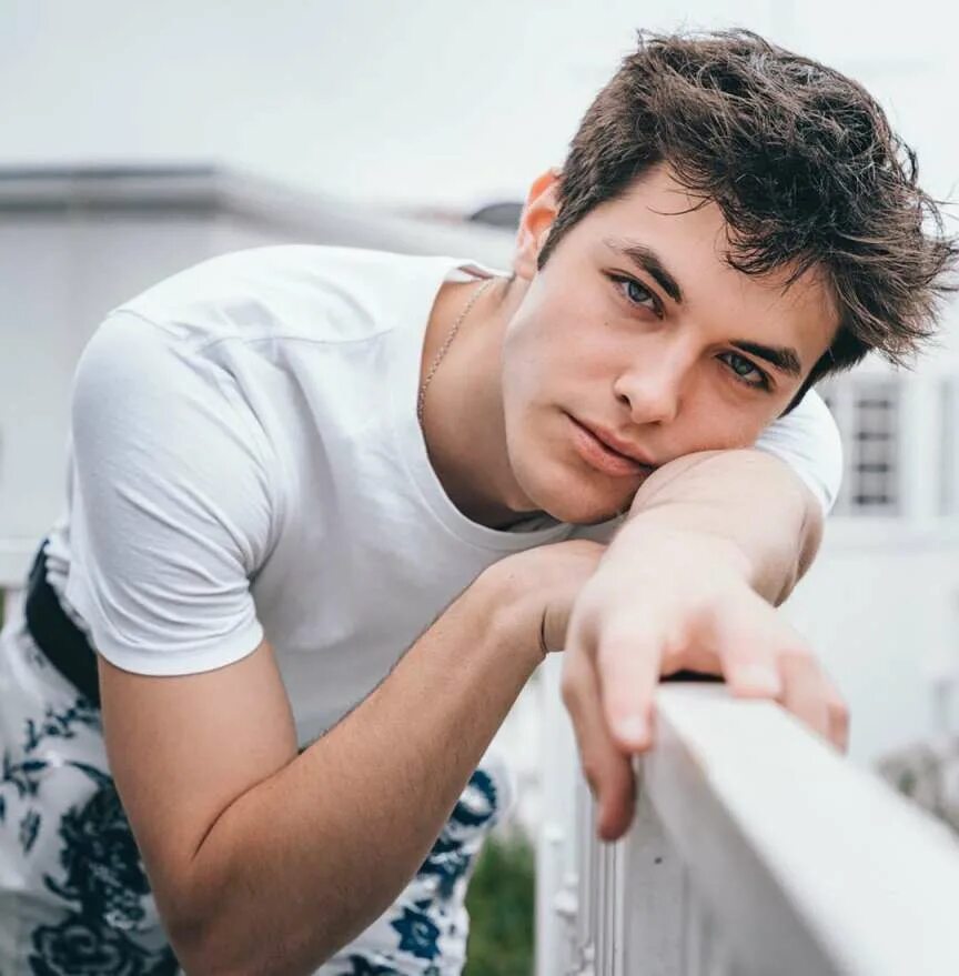 Jesse metcalfe. Дастин макнир. Как называется молодой мужчина. Мужской стиль. Дастин макнир и парни.