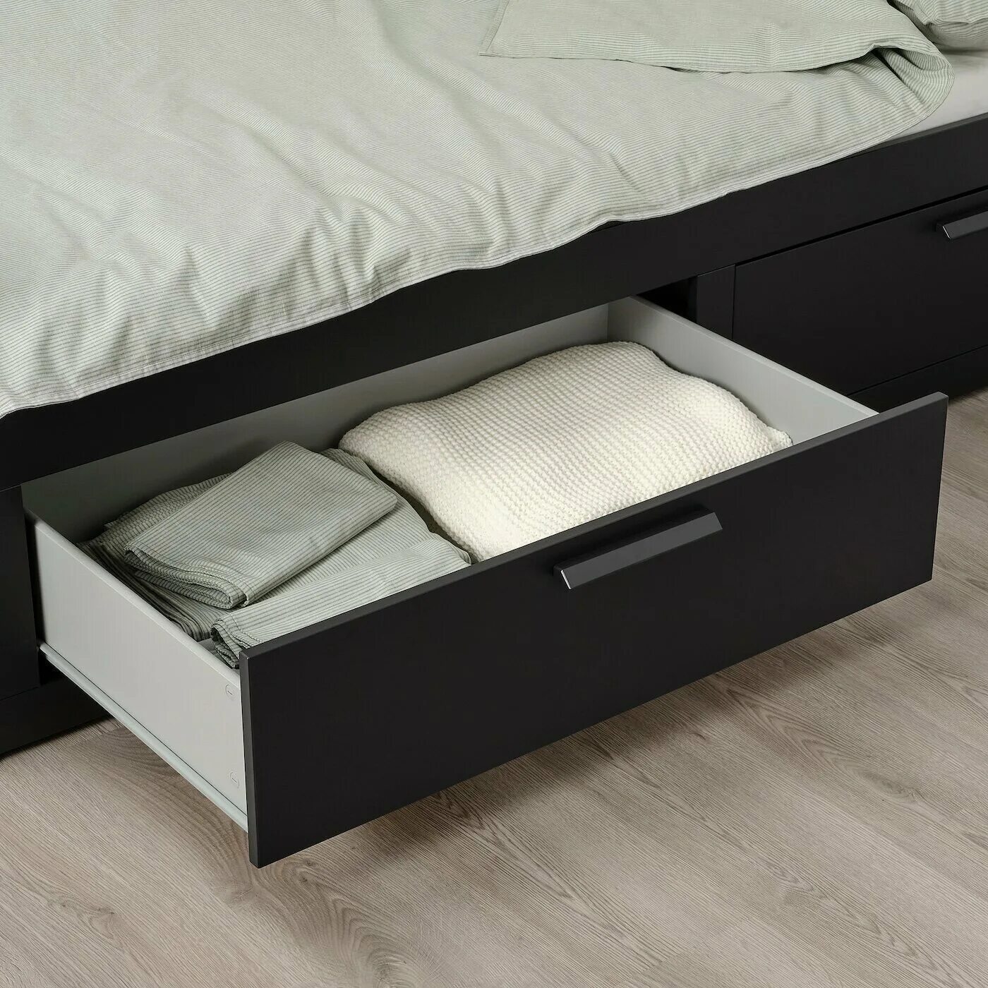 Кровать brimnes ikea. Кровать ikea бримнэс. Brimnes кровать икеа. Кровать кушетка ikea бримнэс. Кушетка бримнэс икеа с 2 матрасами.