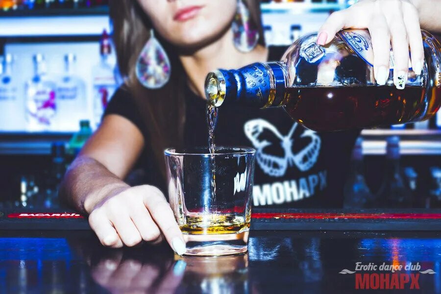 монарх пермь мужской клуб. пермь ночной клуб монарх. стрип клуб пермь. клуб монарх пермь. стрип бар зажигалка хабаровск.