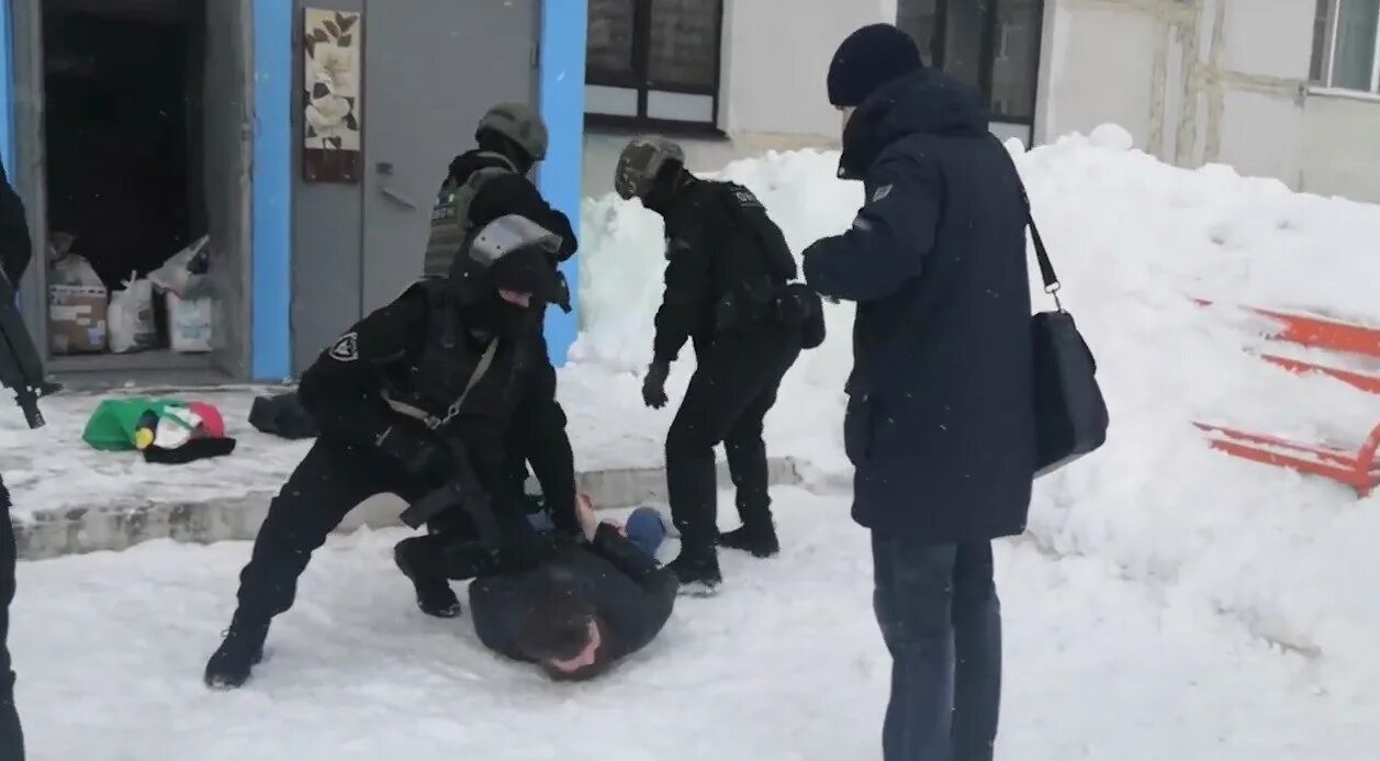 Теракт в симферополе. Задержали террористов в Екатеринбурге.