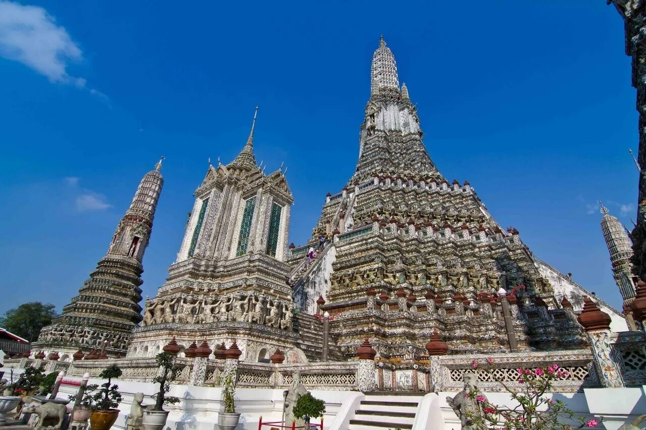 Храм утренней зари (wat Arun). Ват Арун Бангкок. Храм ват Арун Таиланд. Храм ват Арун (утренней зари), Бангкок, Таиланд..