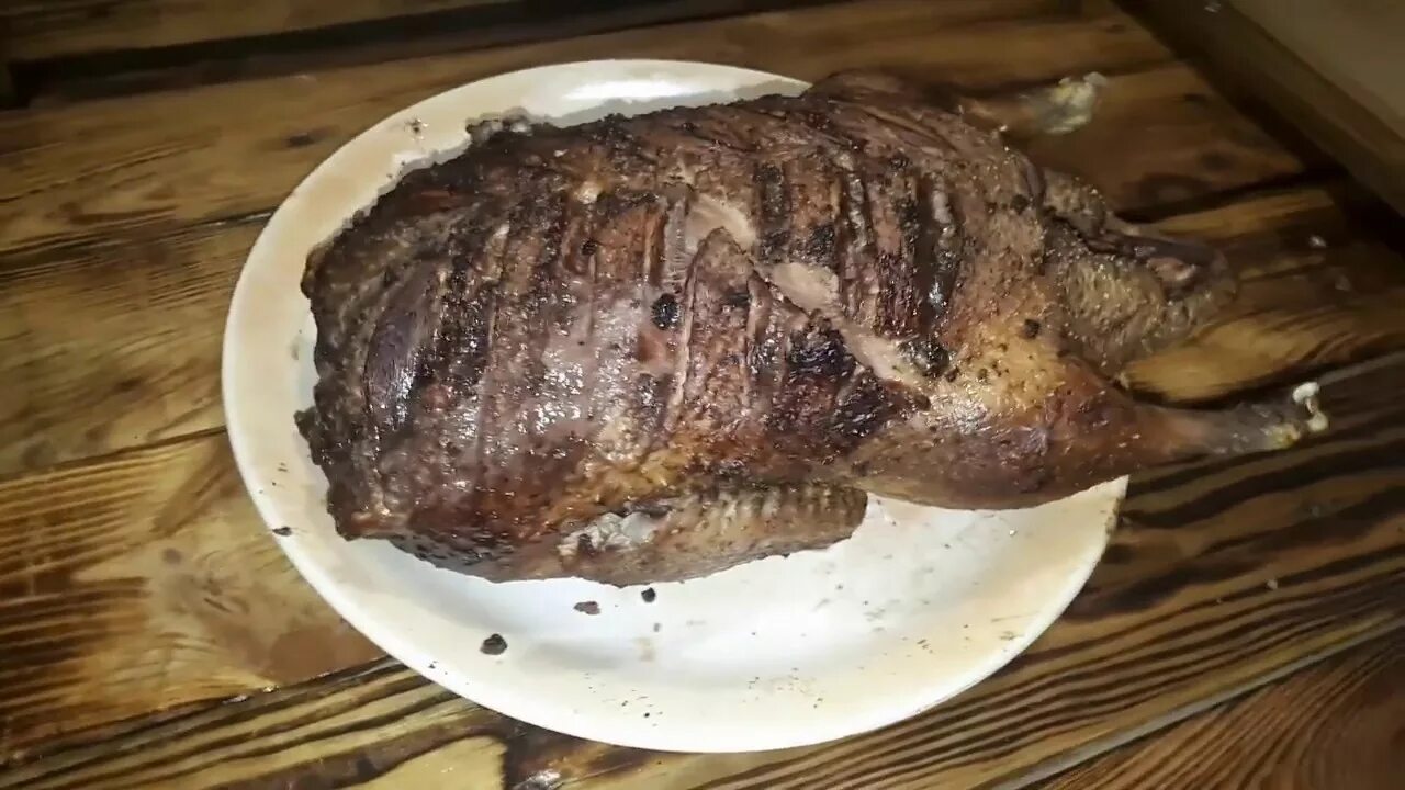 Утка запеченная в тандыре. Утка в тандыре георгий кавказ. Утка в тандыре целиком. Курица в тандыре. Утка в тандыре целиком.