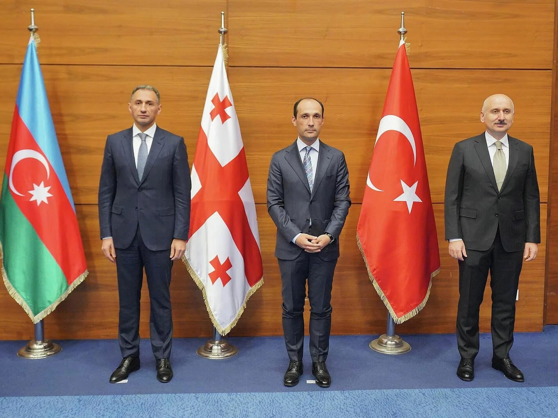 Азербайджан грузия турция. Грузия и турция дружба. Грузия турция азербайджан. Россия и турция. Флаги грузии армении и азербайджана.