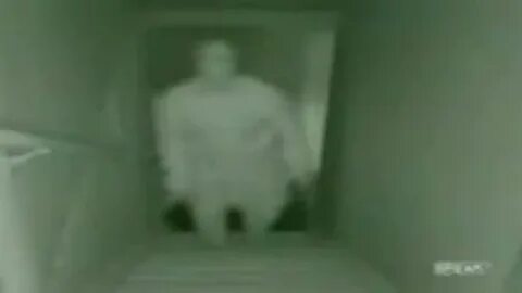 Призрак вселяется в живых и творит